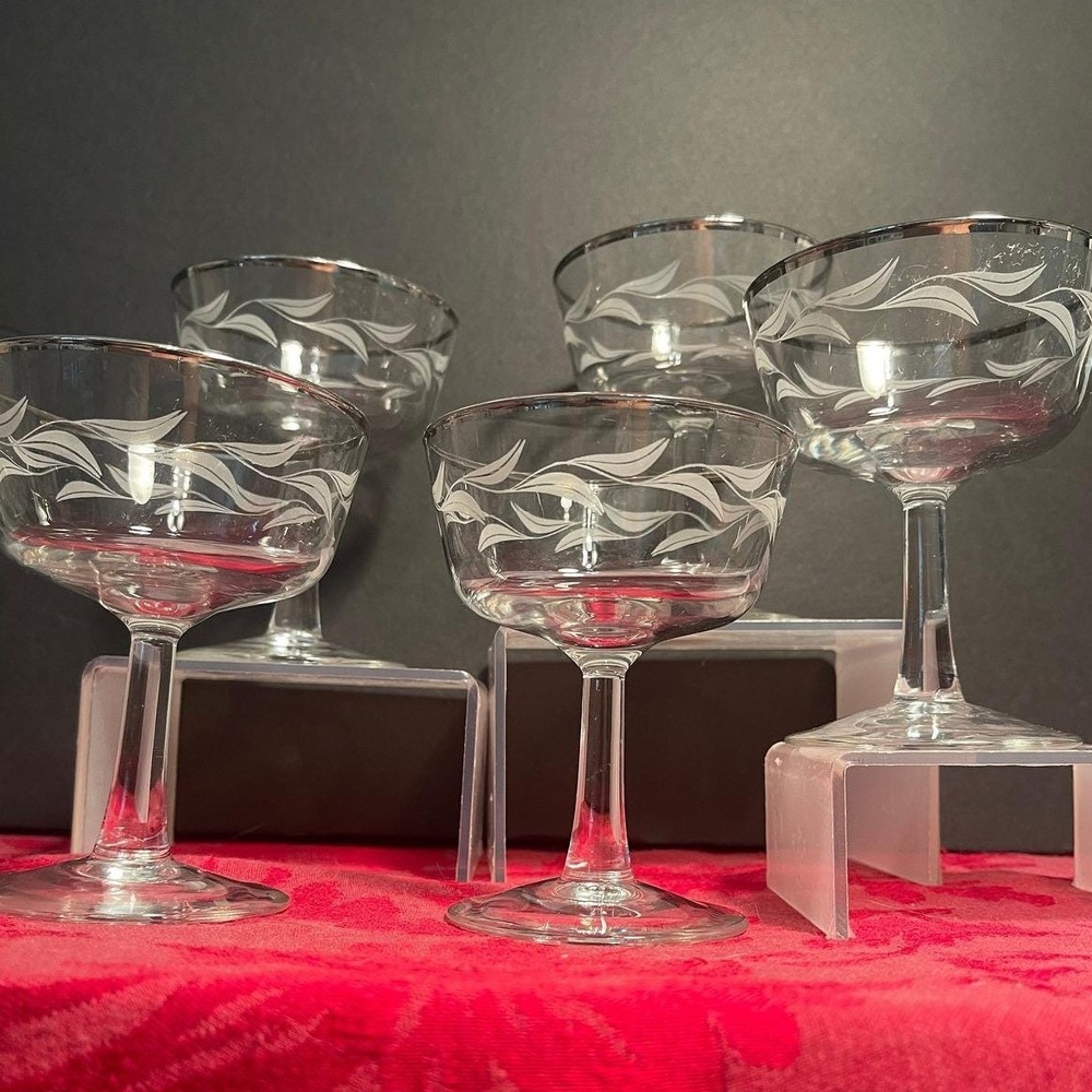 Vintage Cristal D'Arques Laurel Leaf Champagne‎ Glasses France Set of 5 Platinum